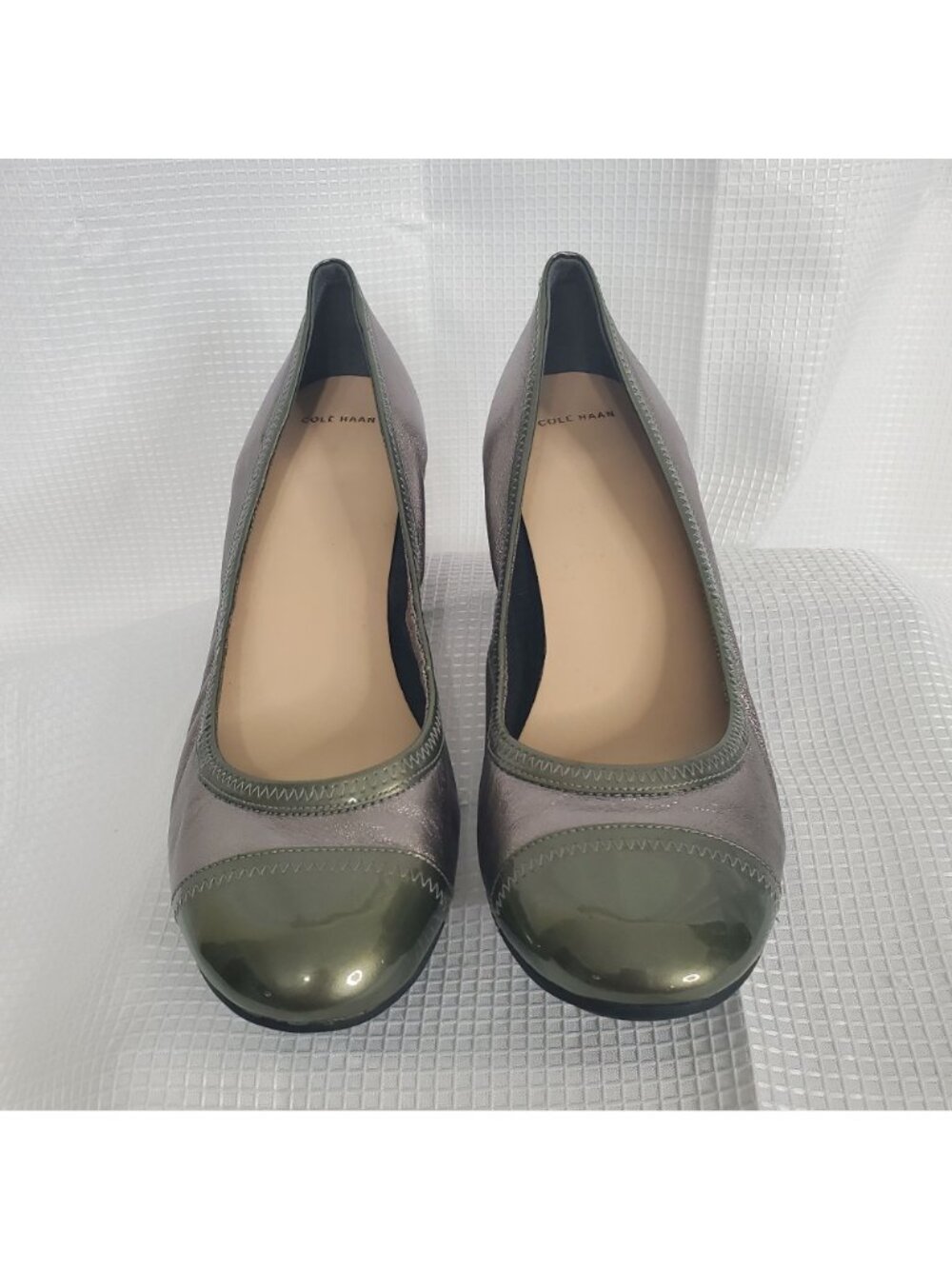 Cole Haan Nike Air Size 11 11M Pumps Wedge Round Patent Cap Toe Silver Green - Picture 2 of 13